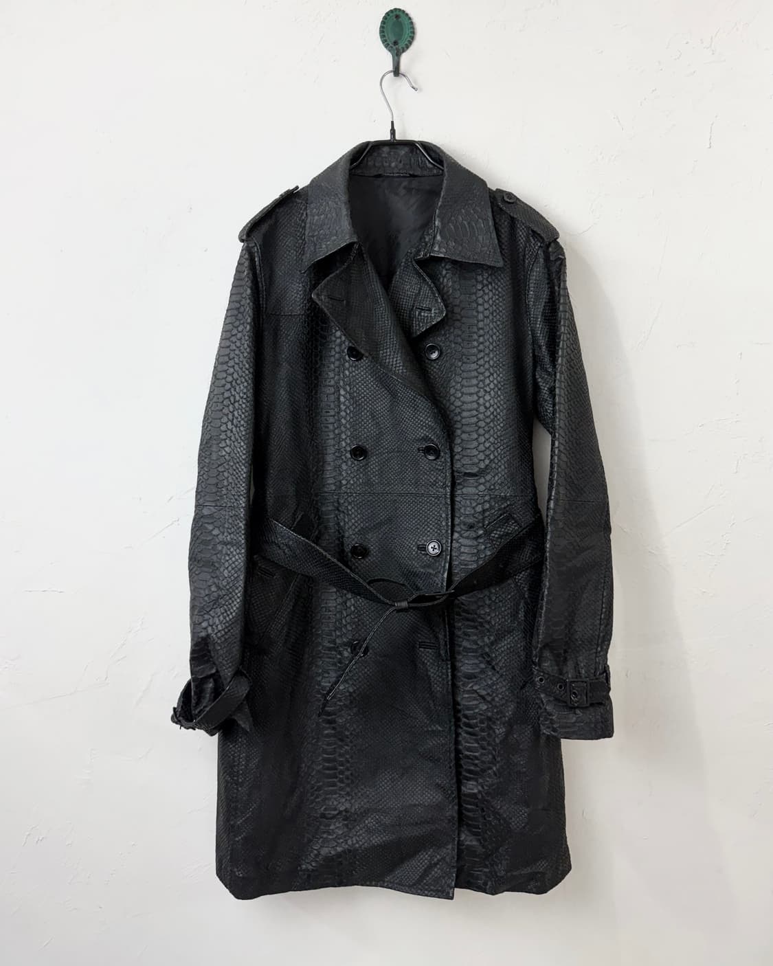 커스텀 컬쳐 스네이크 레더 트렌치 코트 상품이미지1