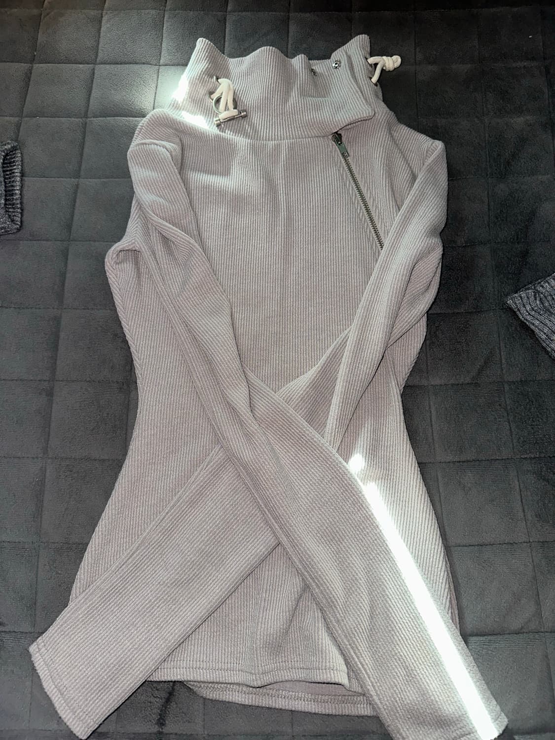 디에어타운 하이넥 지퍼 니트  상품이미지2