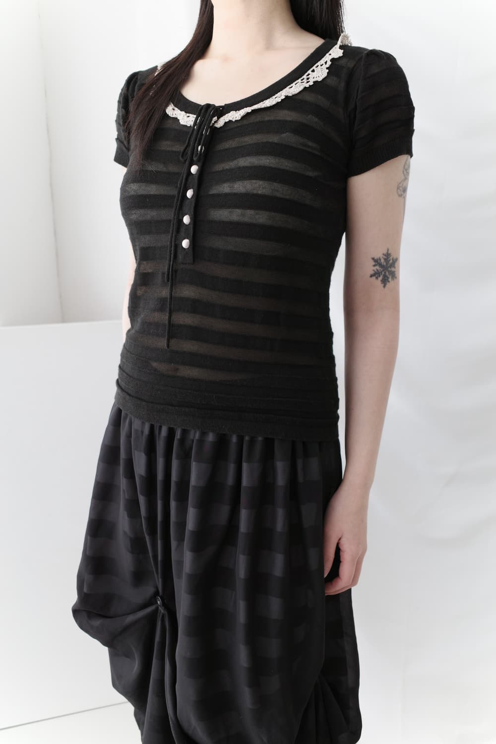 stripe see-through lace half T  상품이미지5