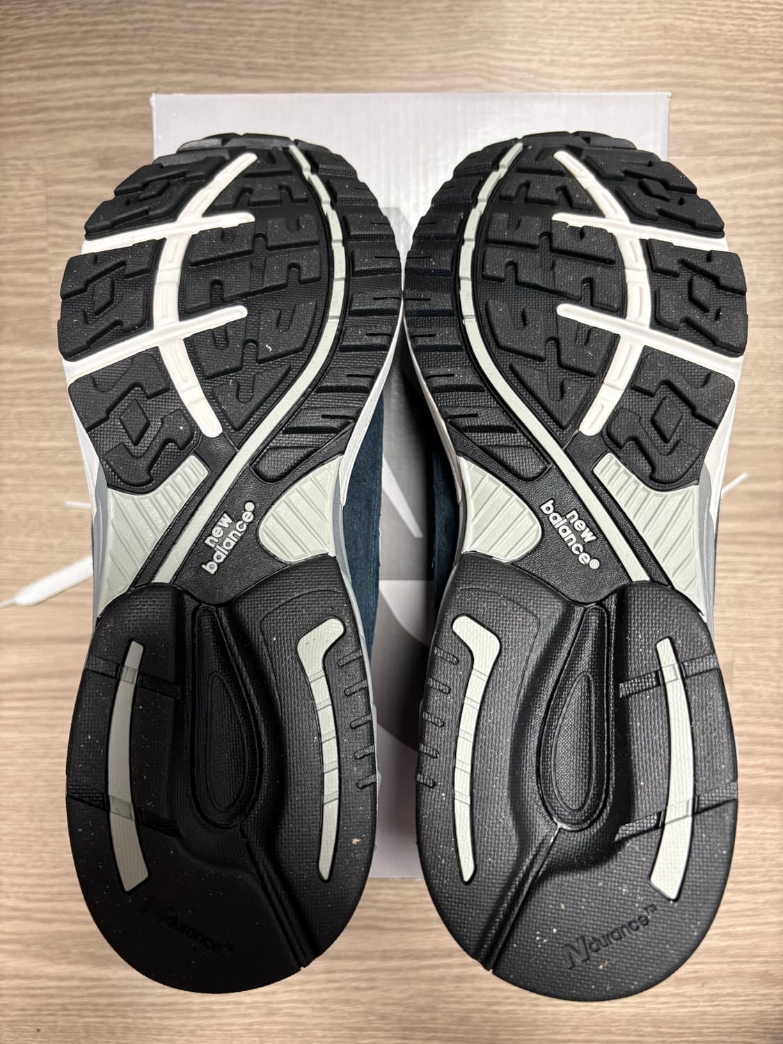 새상품) 뉴발란스 993 네이비 260사이즈 판매합니다. 상품이미지3