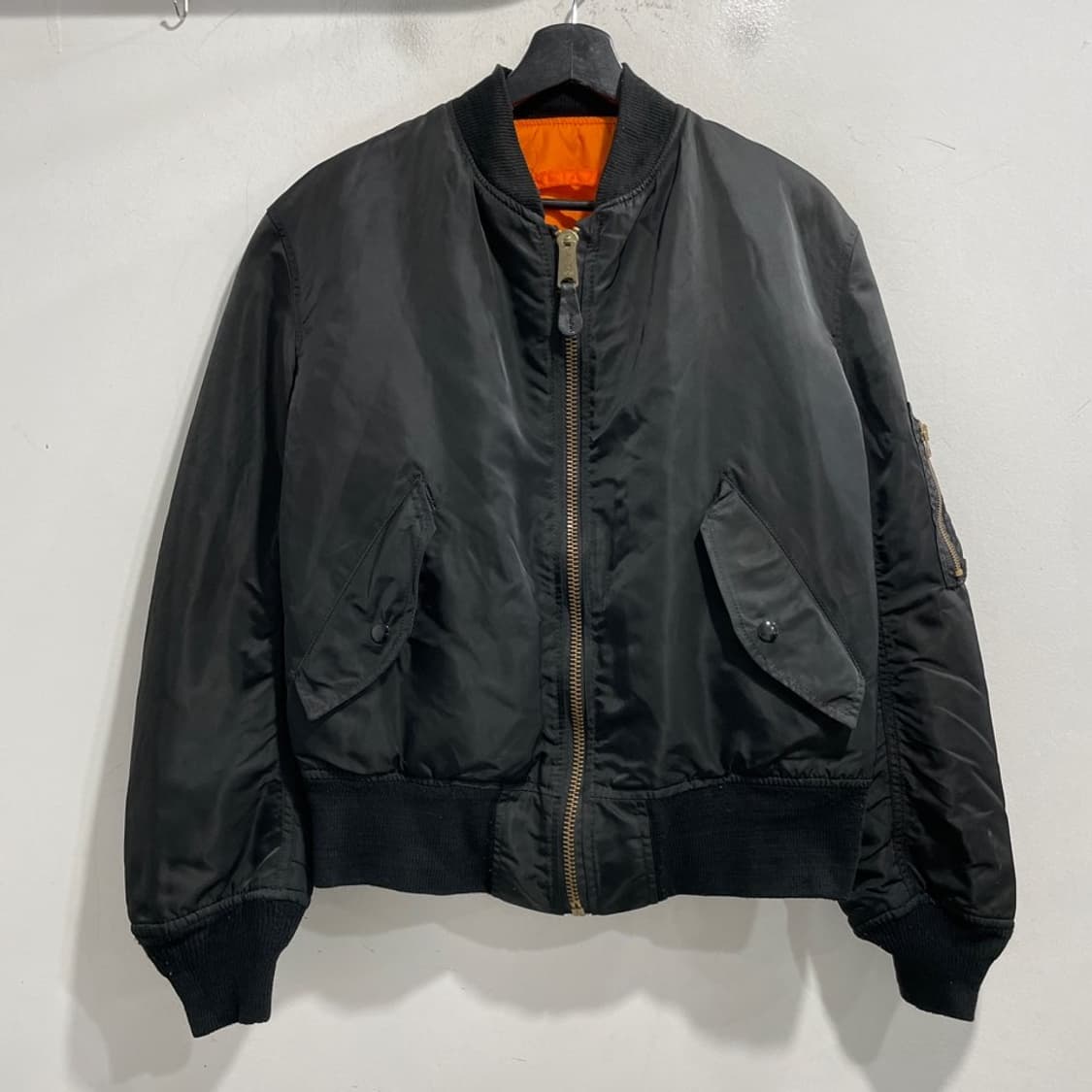 알파인더스트리 리버시블 항공점퍼 상품이미지2