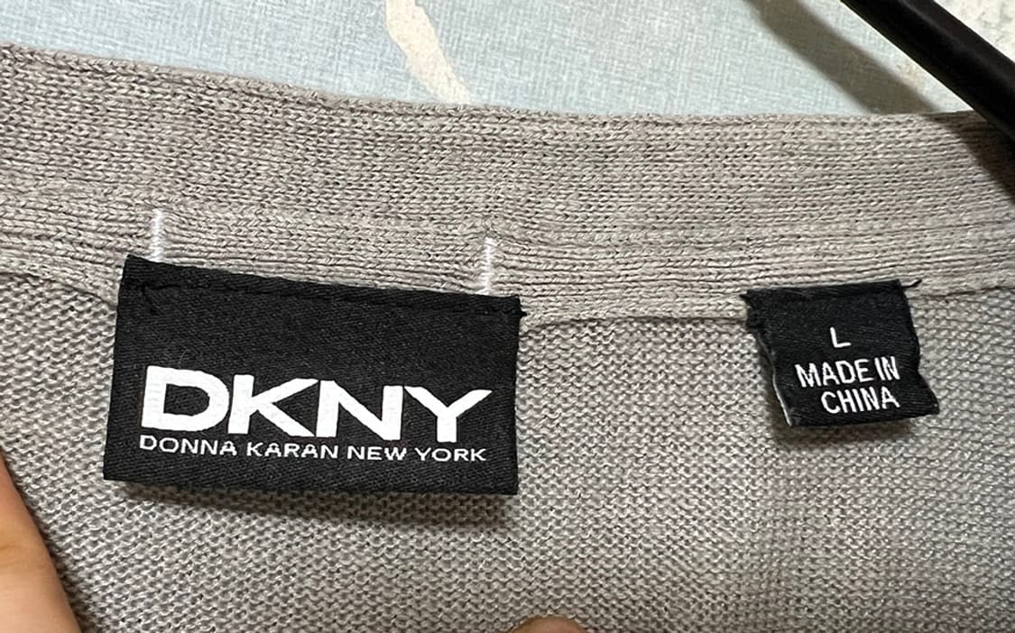 DKNY 남자 브이넥 니트가디건 브이넥 춘하복 캐주얼 매장판 L 100 상품이미지3