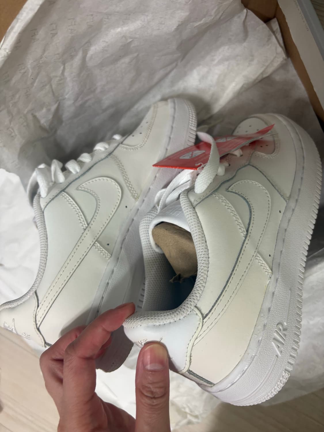 (새상품) 나이키 에어포스1 화이트 (여성GS) 235 상품이미지3