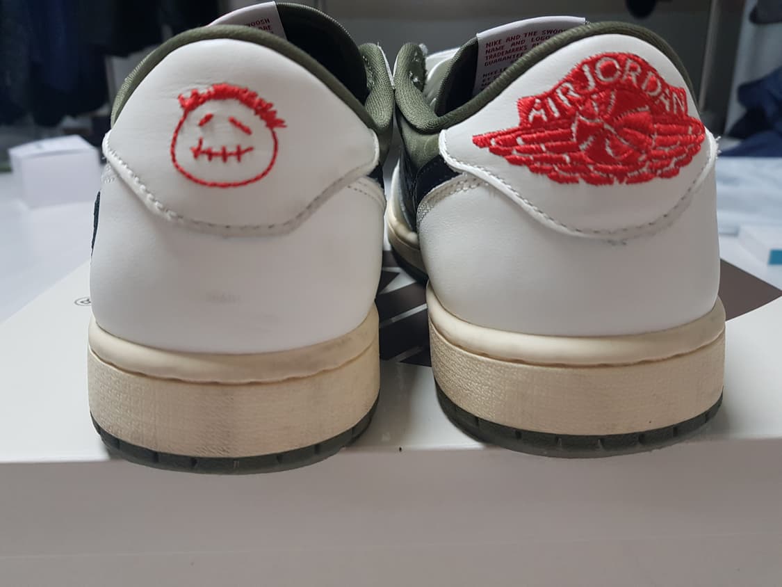 조던1 트래비스 스캇 리버스 올리브 265 상품이미지4