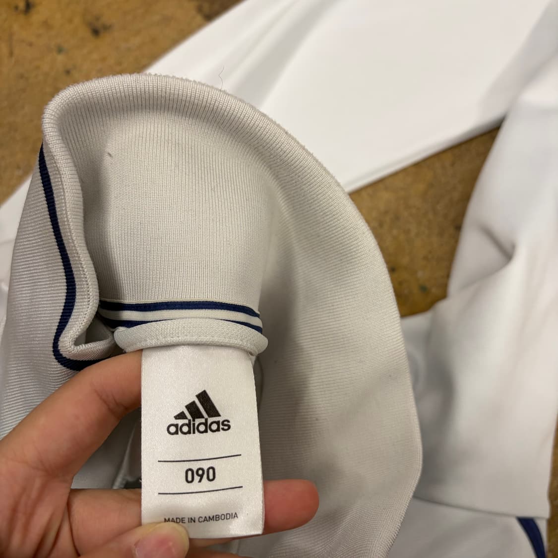 아디다스 레알 마드리드 화이트 네이비 져지 트랙탑 90 상품이미지5