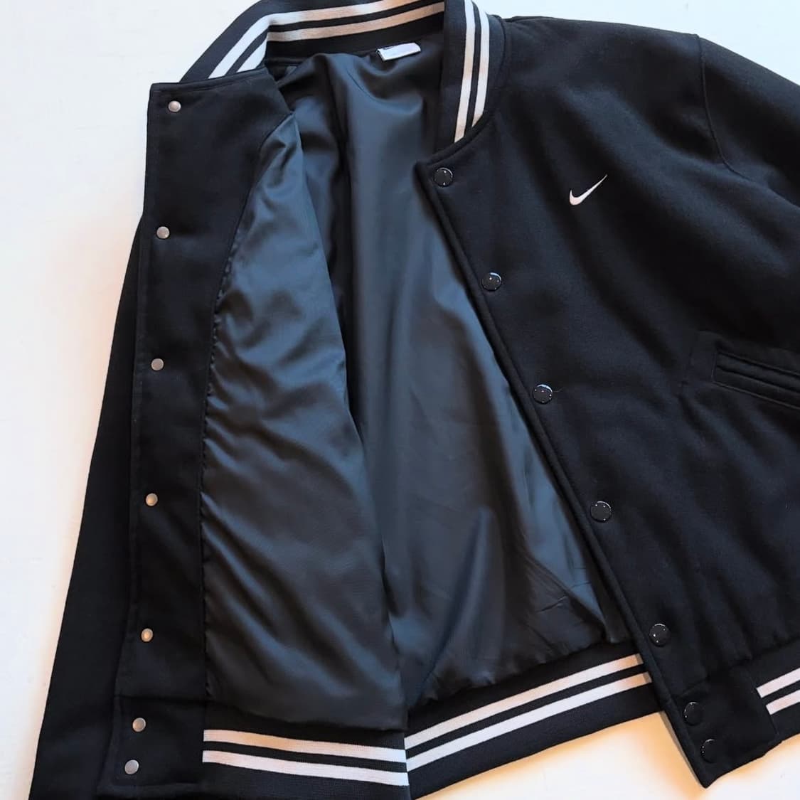 나이키 어센틱 바시티 자켓 상품이미지4
