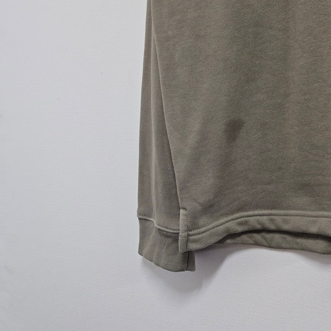 아디다스 오버핏 포켓 맨투맨 카키 L 상품이미지5