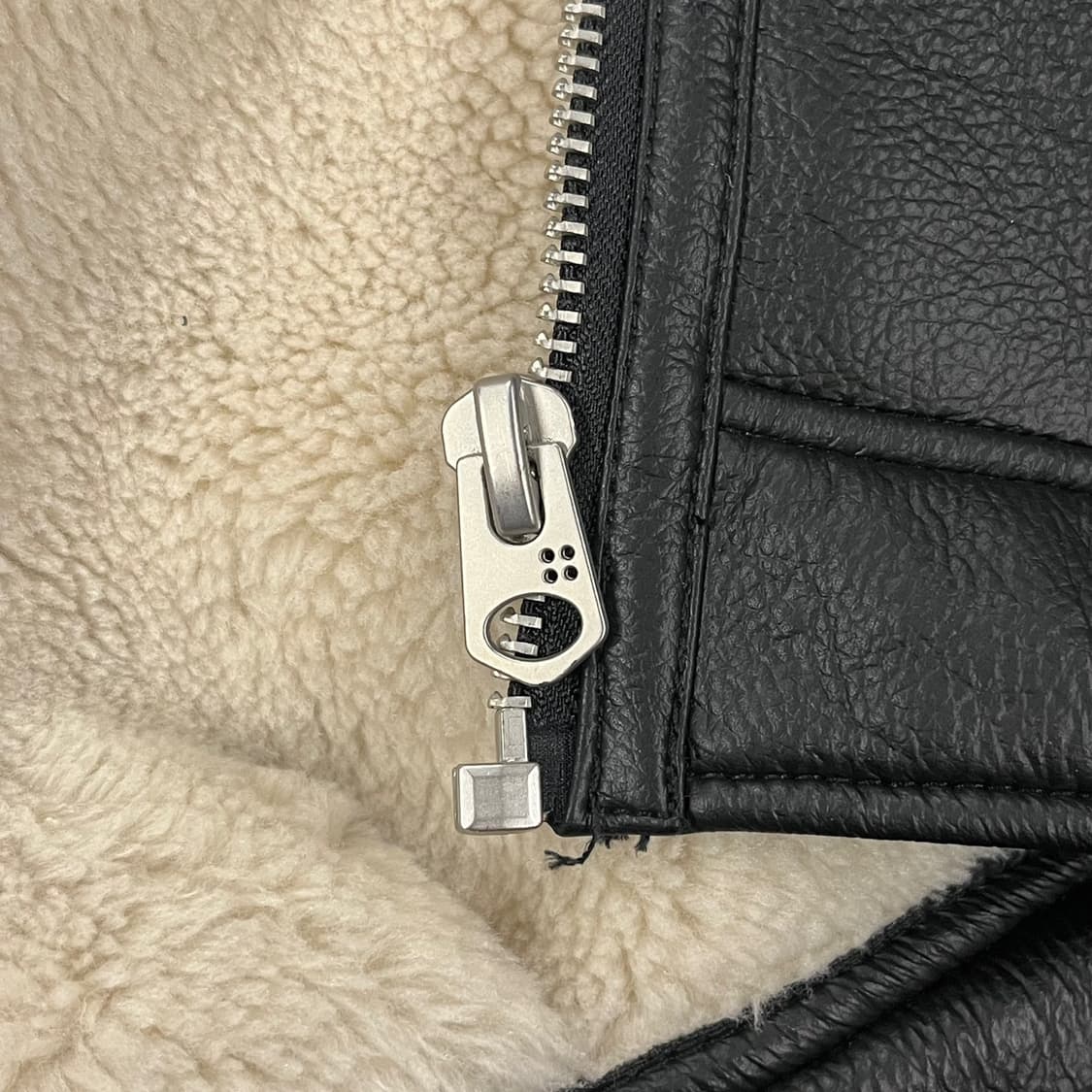 [정품/L] 자라 블랙 무스탕 양털 자켓 b19 상품이미지7