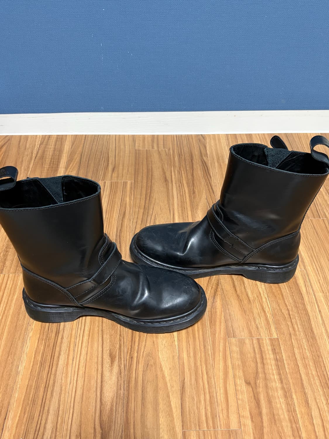 Dr. Martens engineer boots 상품이미지3