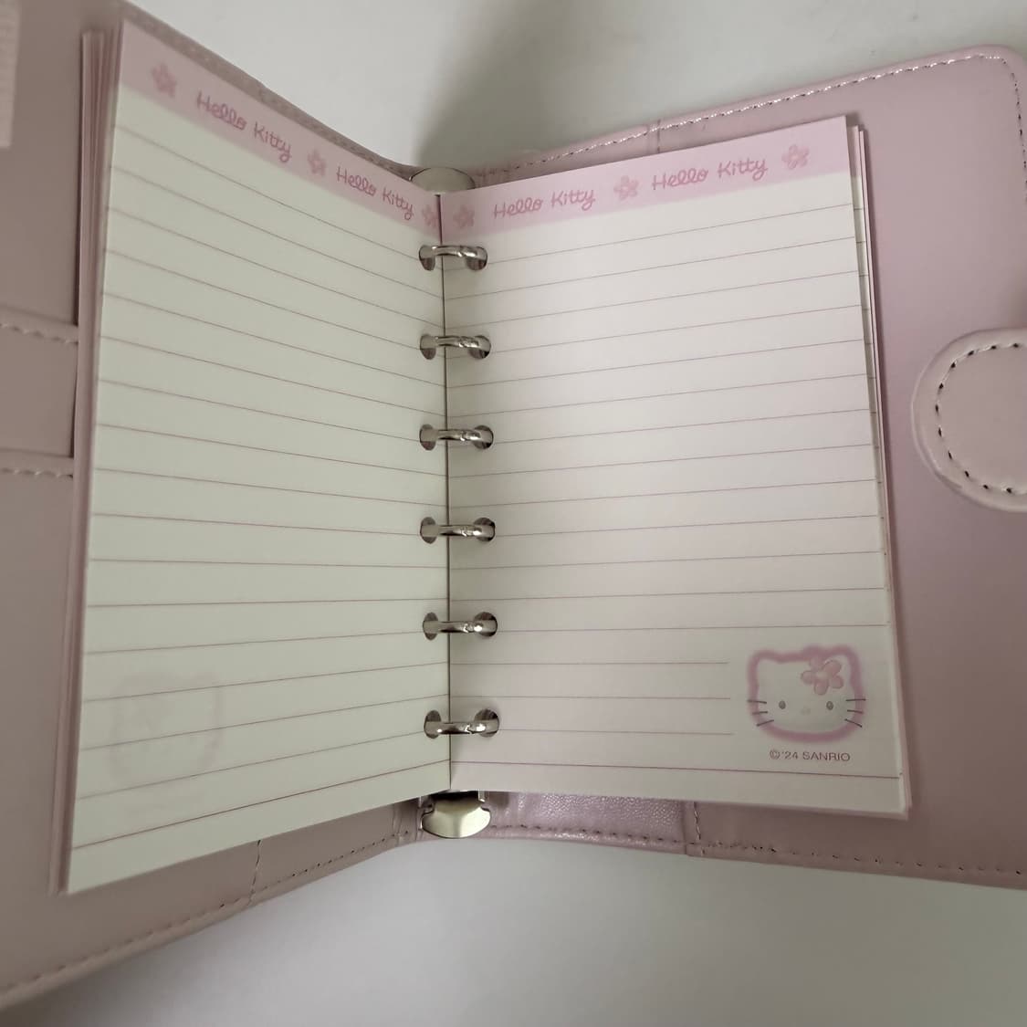 헬로키티 50주년 퀼팅 6공 다이어리 (반택포) 상품이미지4