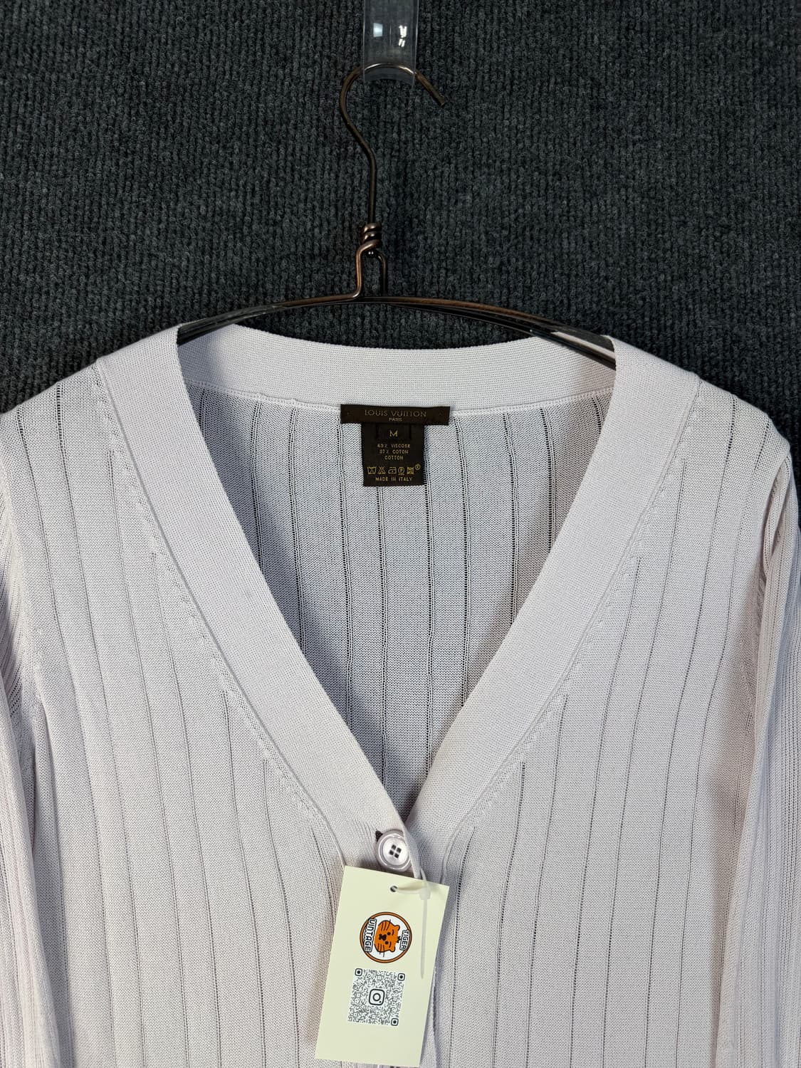 루이비통 3버튼 V넥 니트 상품이미지2