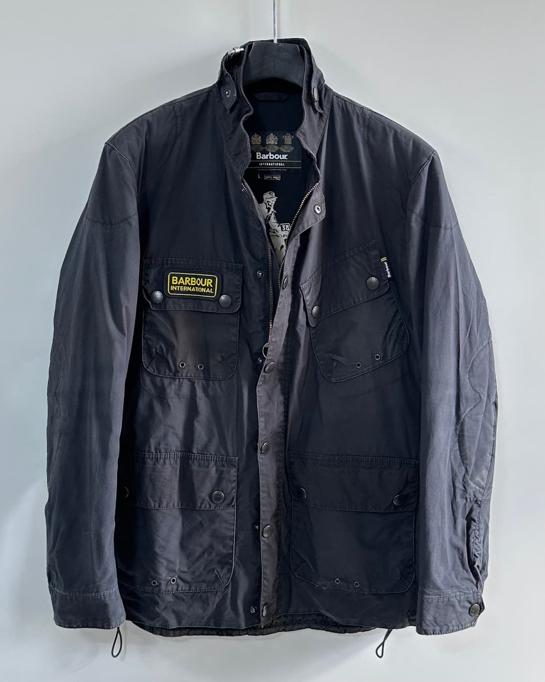 바버 인터네셔널 브레이큰 왁스드 코튼 모터사이클 자켓 (va.102) 상품이미지1