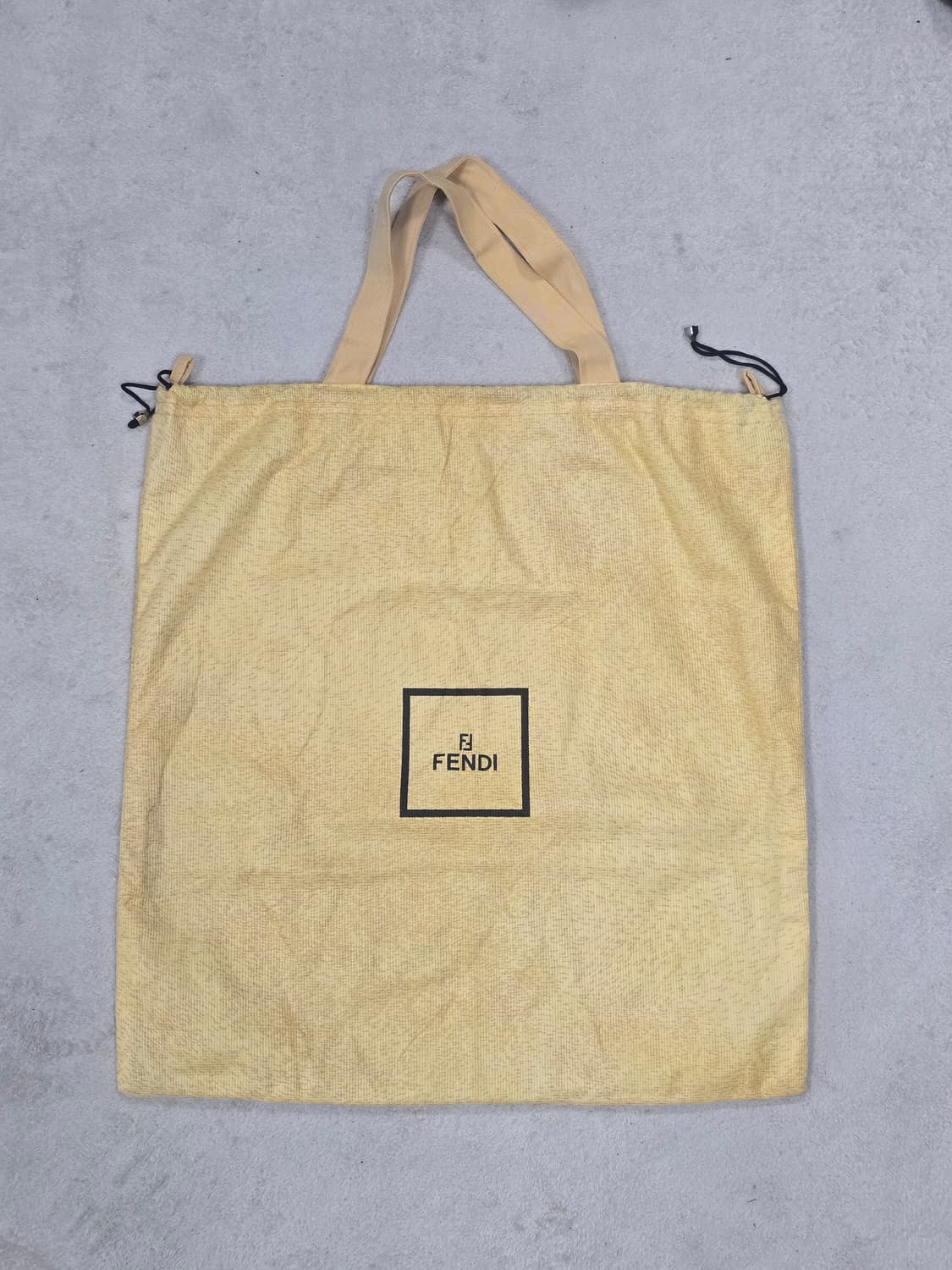 펜디 더스트 토트백 상품이미지2