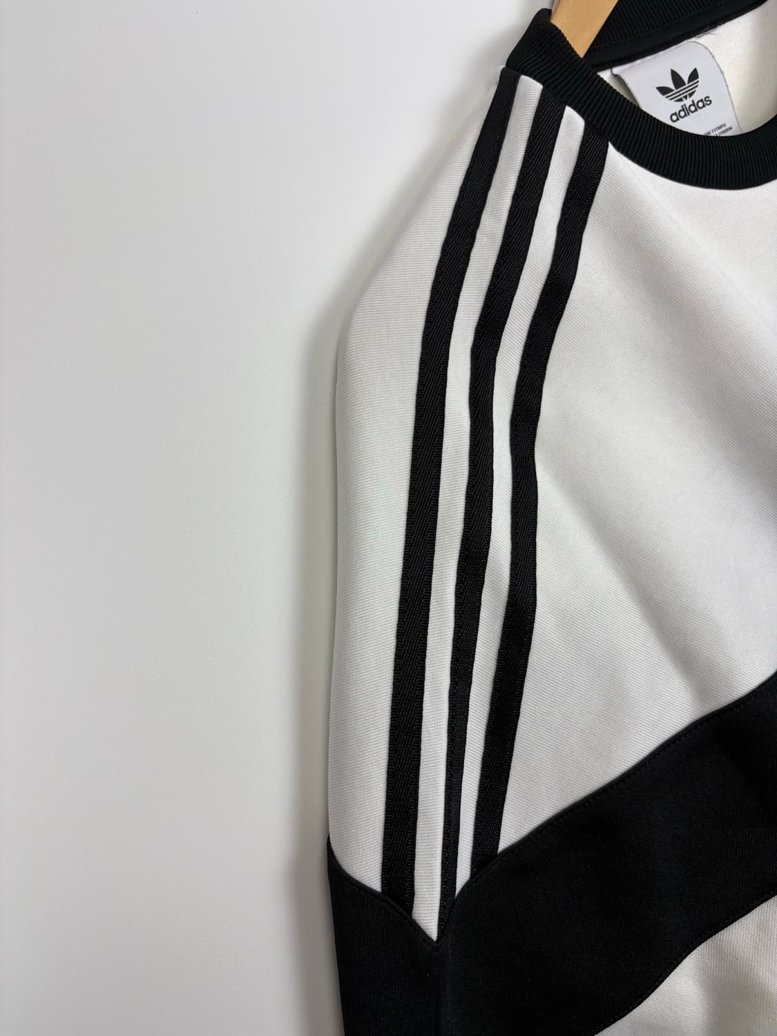 아디다스 남성 맨투맨 상품이미지3