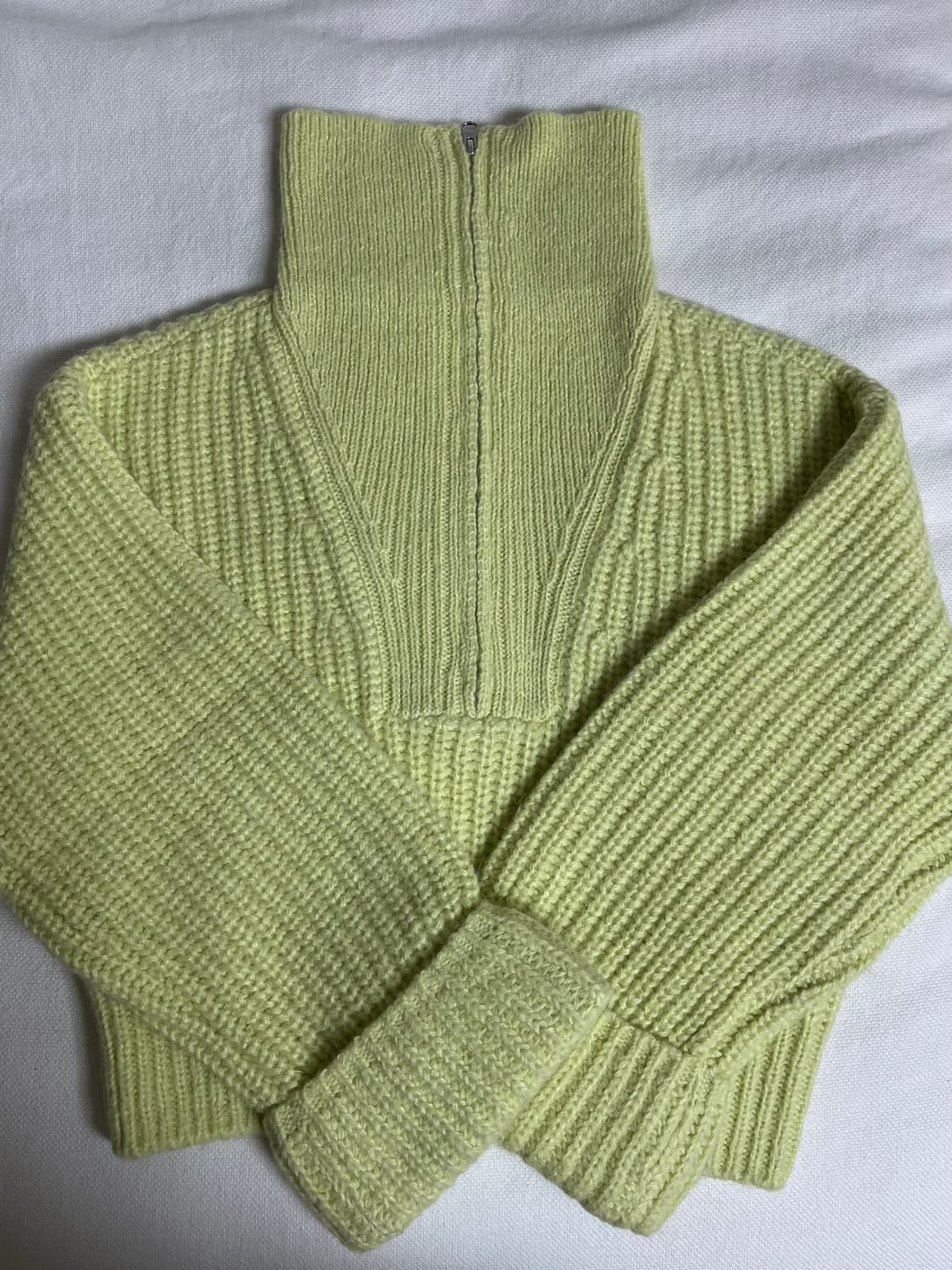 인사일런스 알파카 크롭 니트 판매 상품이미지3