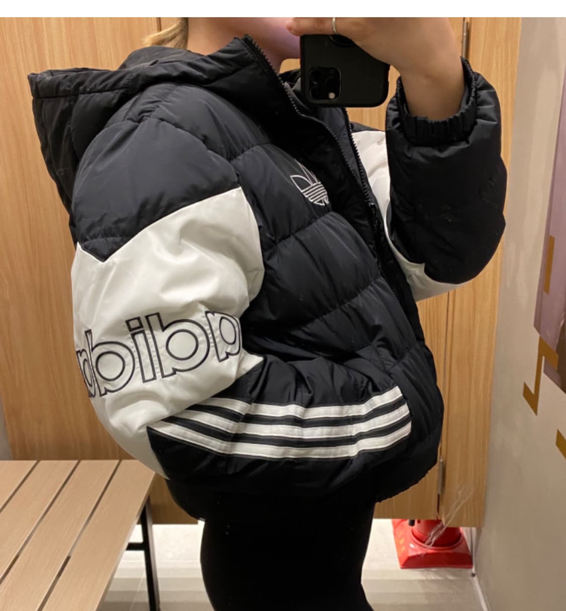 아디다스 푸퍼패딩 L (후드패딩,제니패딩) 상품이미지5