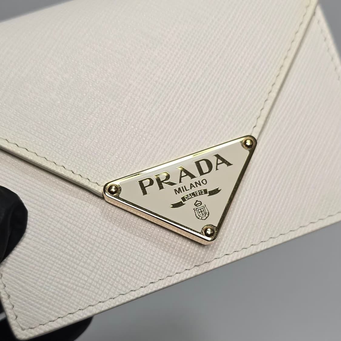 프라다 사피아노 스트랩 카드지갑 상품이미지9