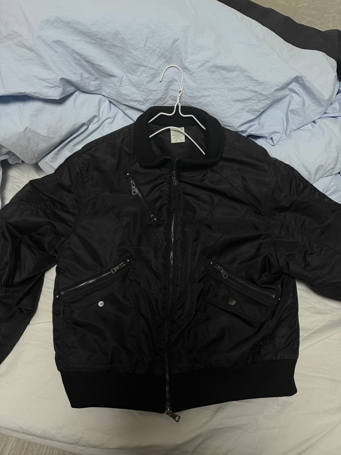 단델 항공점퍼 블랙 cropped studded MA-1 jacket 상품이미지1