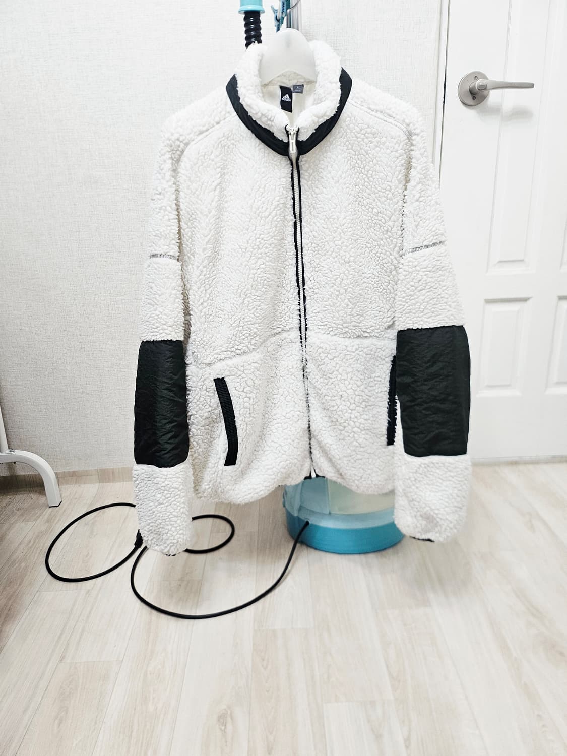 (100~105)L ☆초대장급☆ 아디다스 [화이트카키]쉐르파 후르스점퍼 상품이미지2