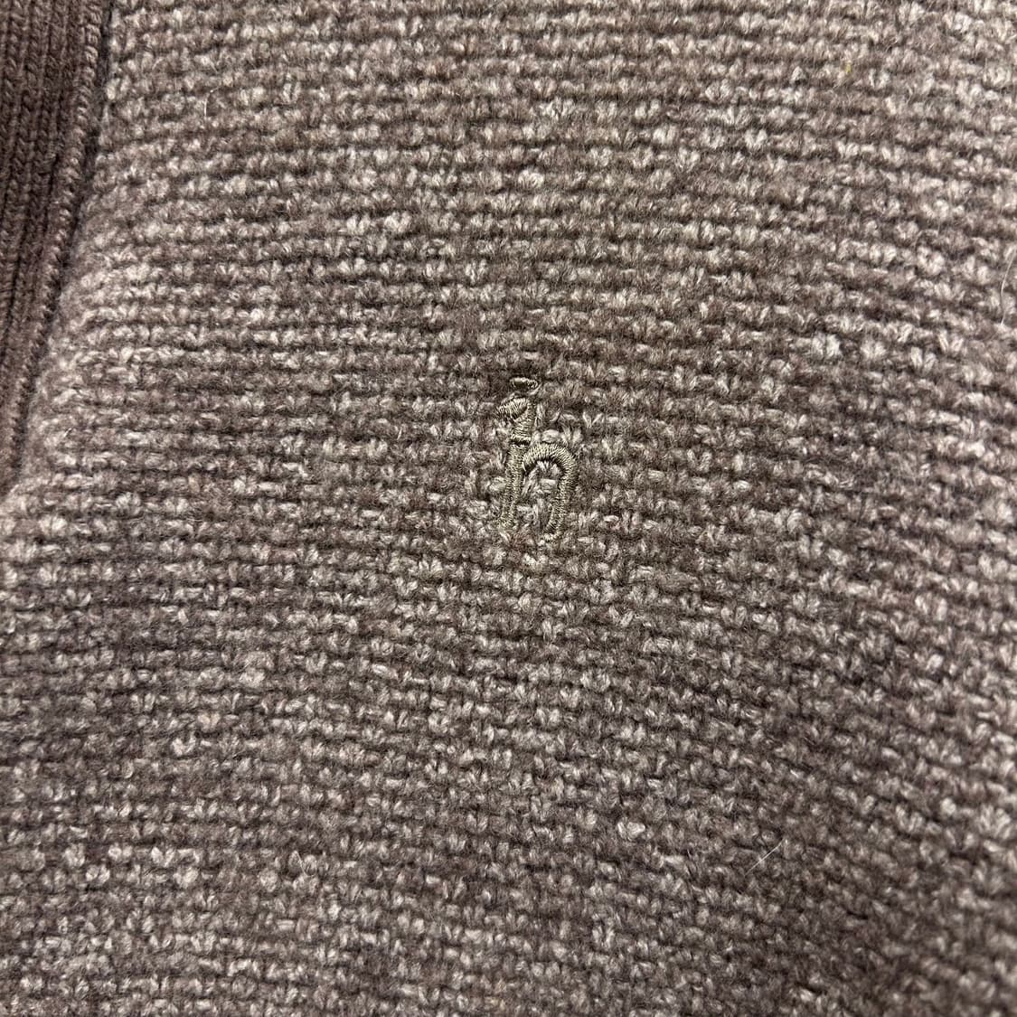 헤지스 스몰로고 울 부클 하이넥 니트 상품이미지4