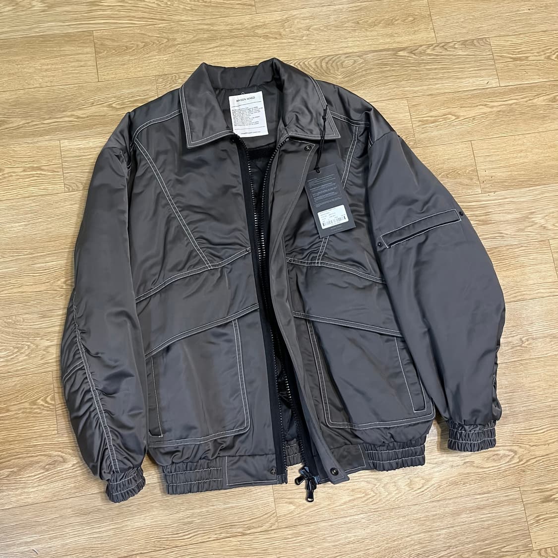 메종미네드 GEREN STITCH BOMBER GREY 봄버 마원 MA1 상품이미지2