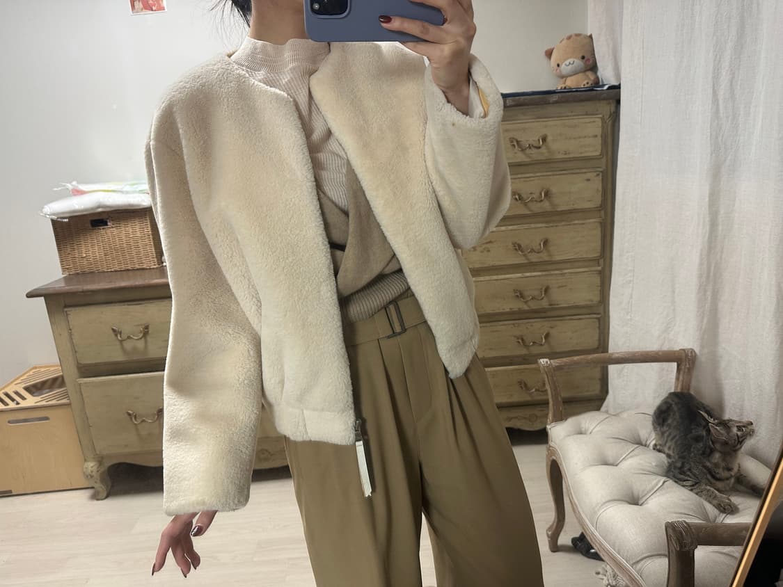 산드로 양가죽배색 에코퍼자켓 상품이미지7