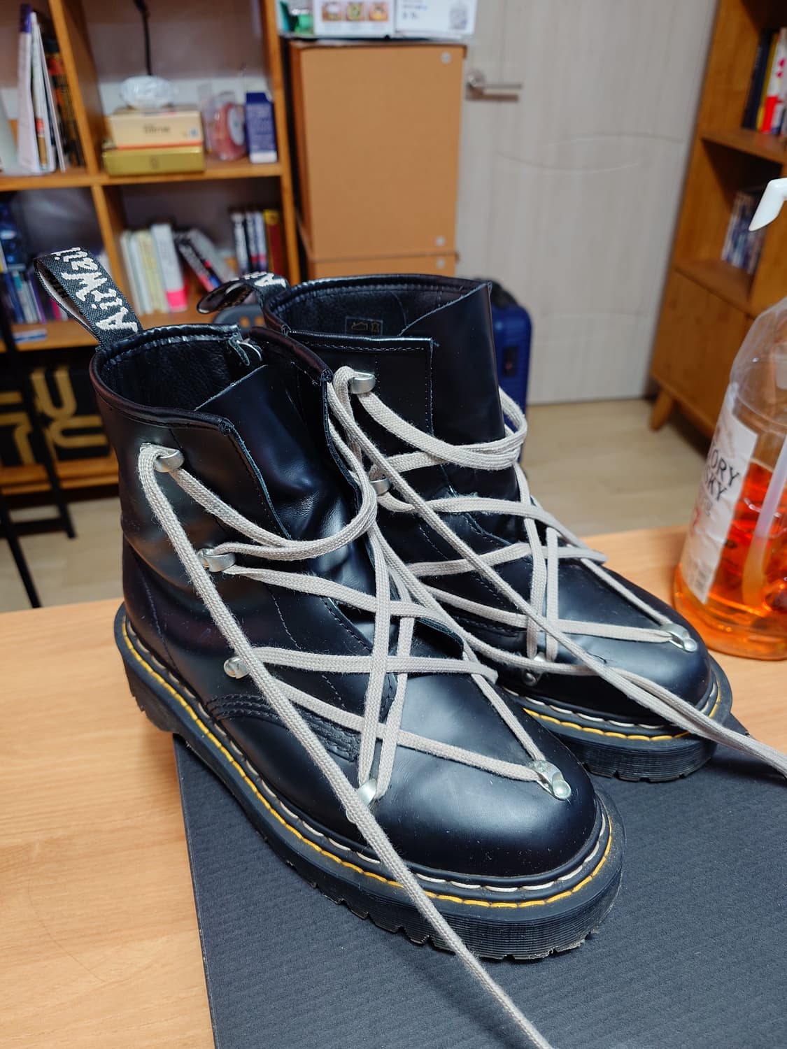 릭오웬스 닥터마틴 1460 벡스 솔 부츠 상품이미지3