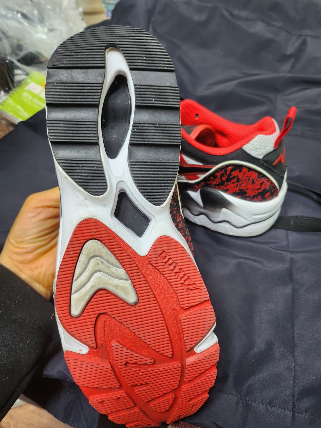 미즈노웨이브라이더 275 상품이미지2