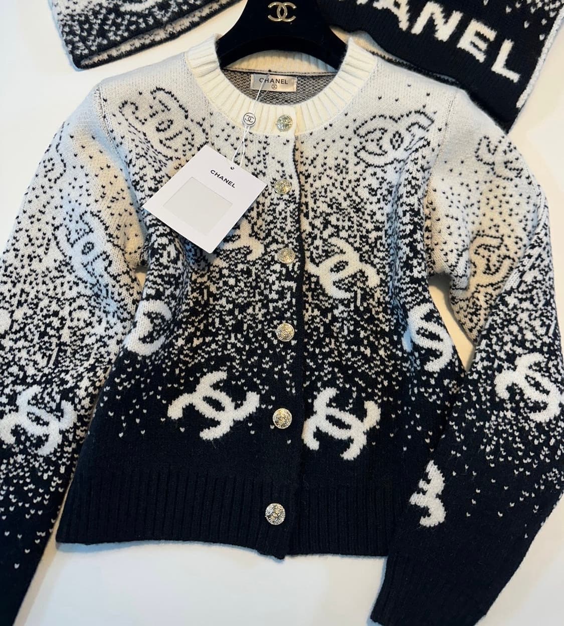 (새상품)샤넬25코코네쥬가디건 상품이미지4