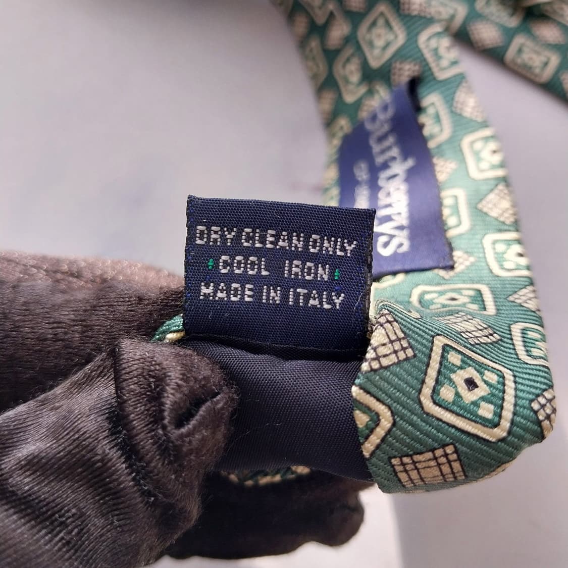 버버리 실크 그린 기하 패턴 넥타이 9.7cm A+등급 K1862
 상품이미지10