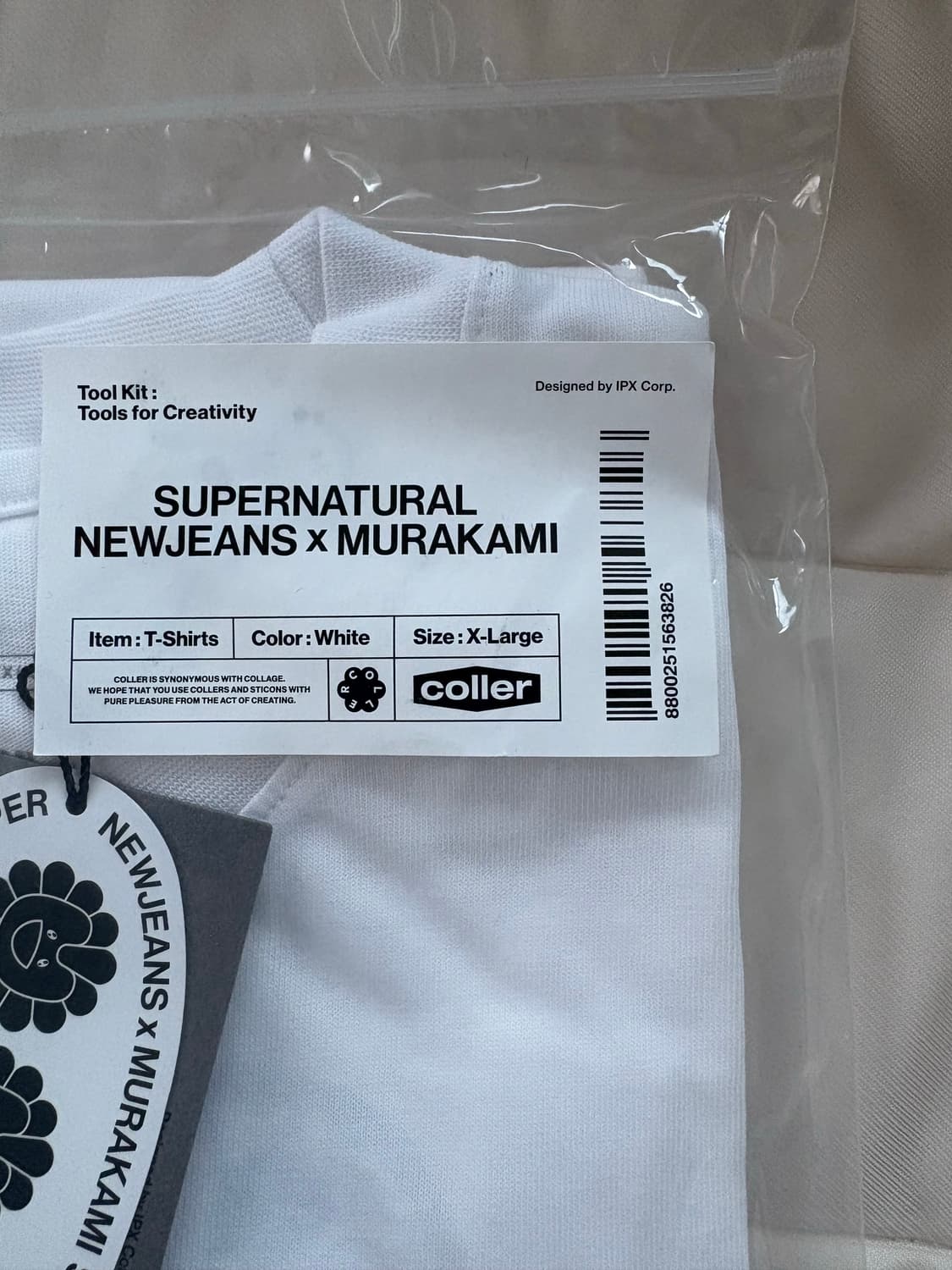 뉴진스x무라카미 티셔츠xl(미개봉) 상품이미지2