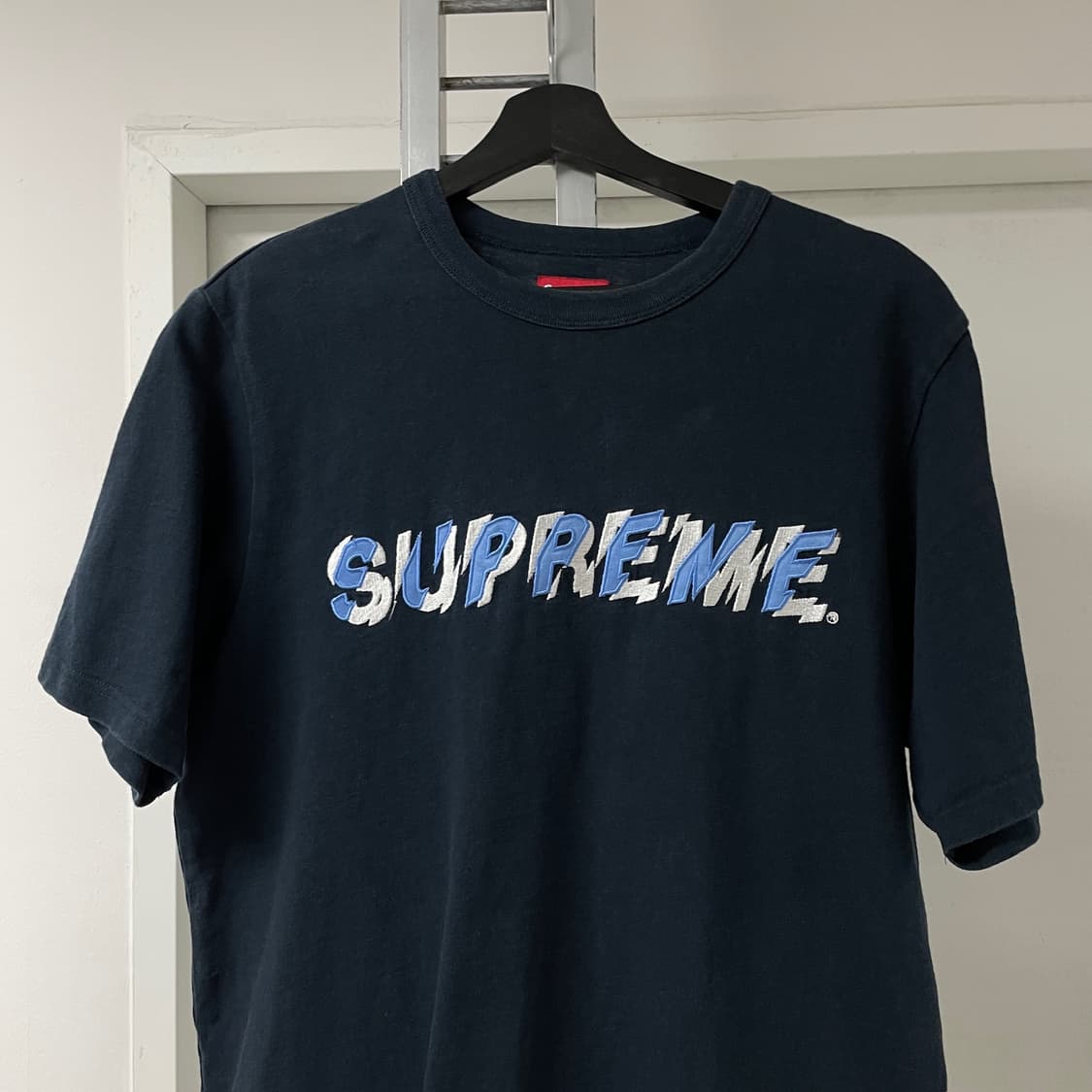 슈프림 네이비 반팔 티셔츠 M 상품이미지2