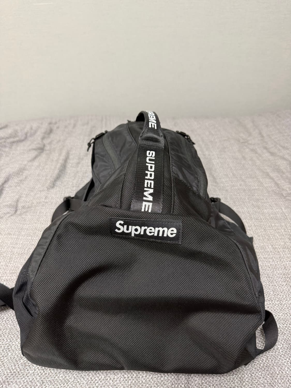 슈프림 백팩 블랙 22FW 상품이미지5