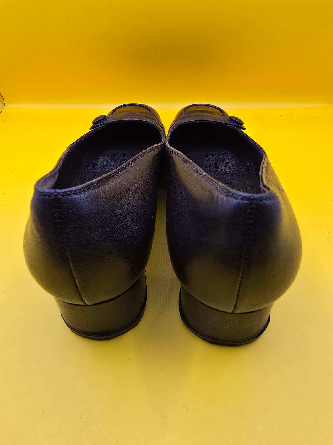 정품 페레가모 양가죽 펌퍼스225 상품이미지5