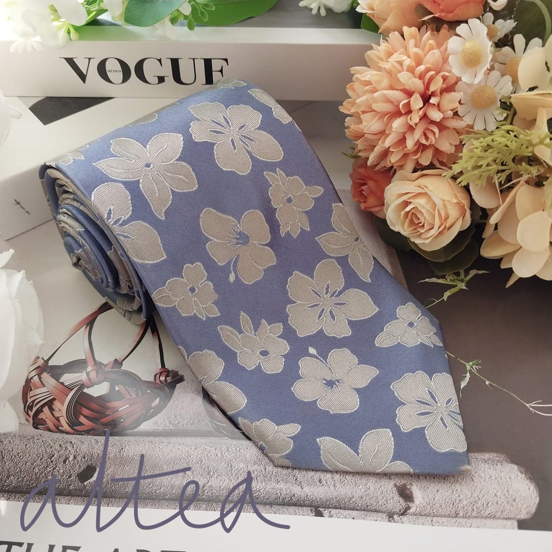 알테아 실크 블루 플라워 자카드 넥타이 9.4cm A등급 K1732
 상품이미지2