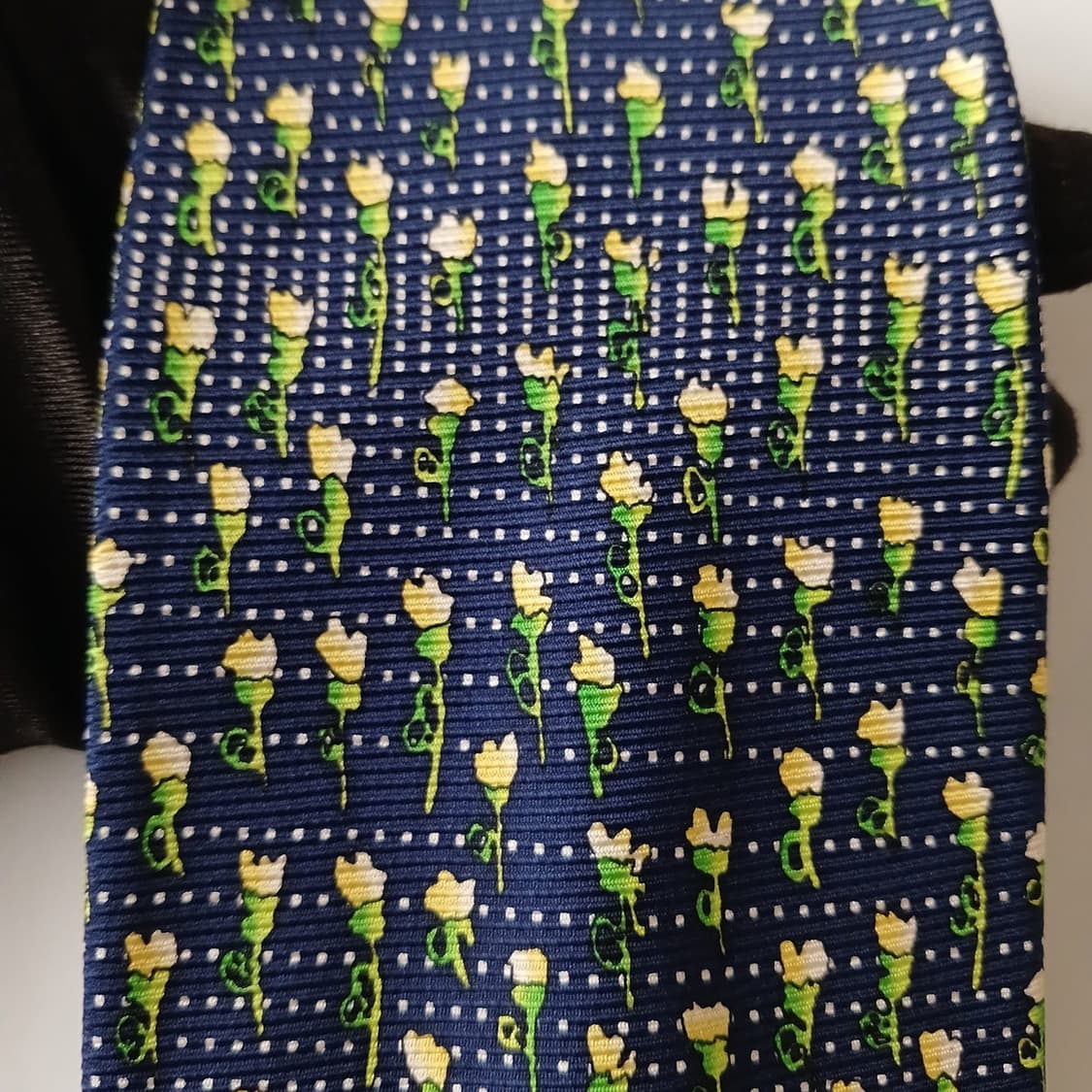 발망 실크 네이비 플라워 패턴 넥타이 9.8cm A+등급 A19307
 상품이미지9