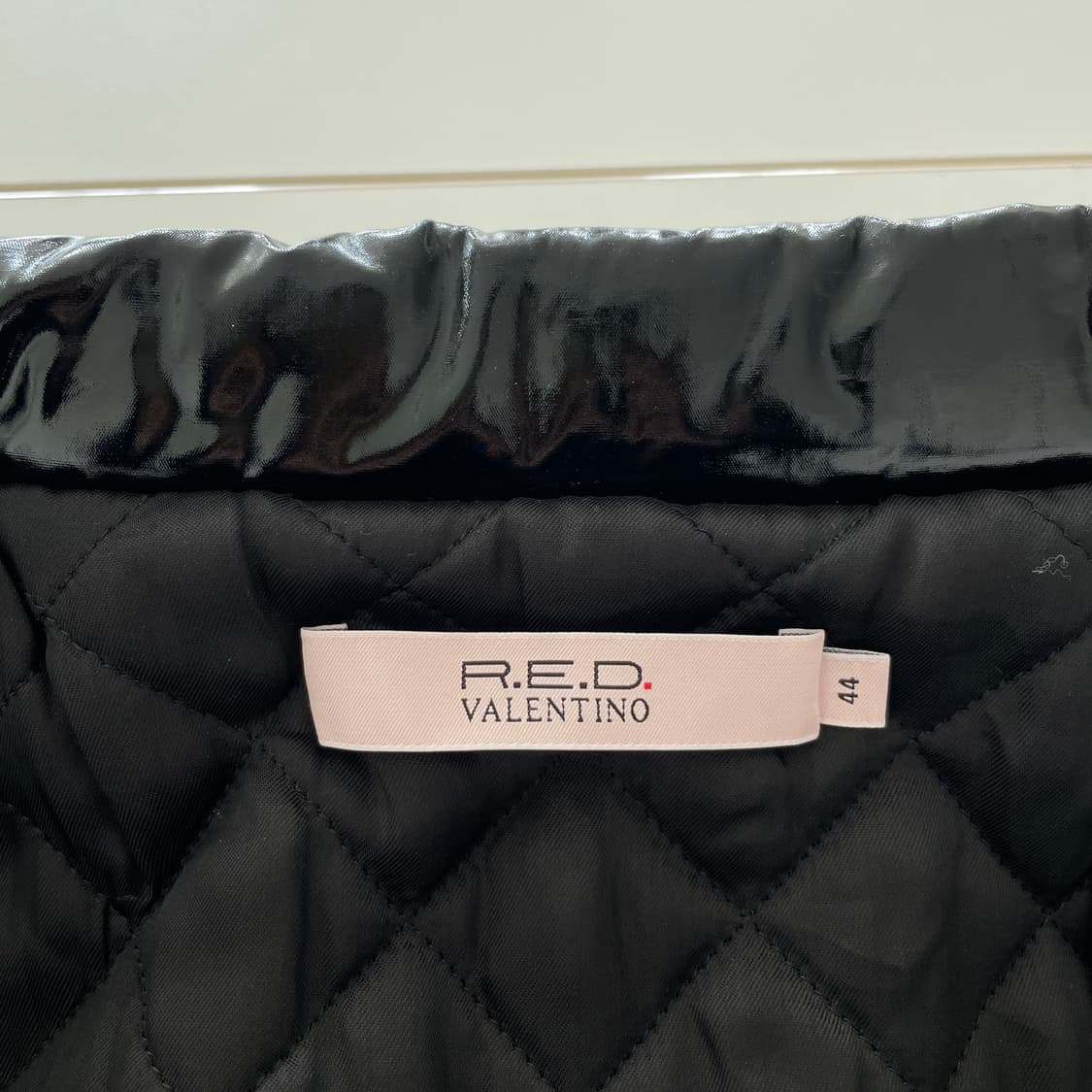 레드 발렌티노 유광 페이던트 블랙 자켓 상품이미지9