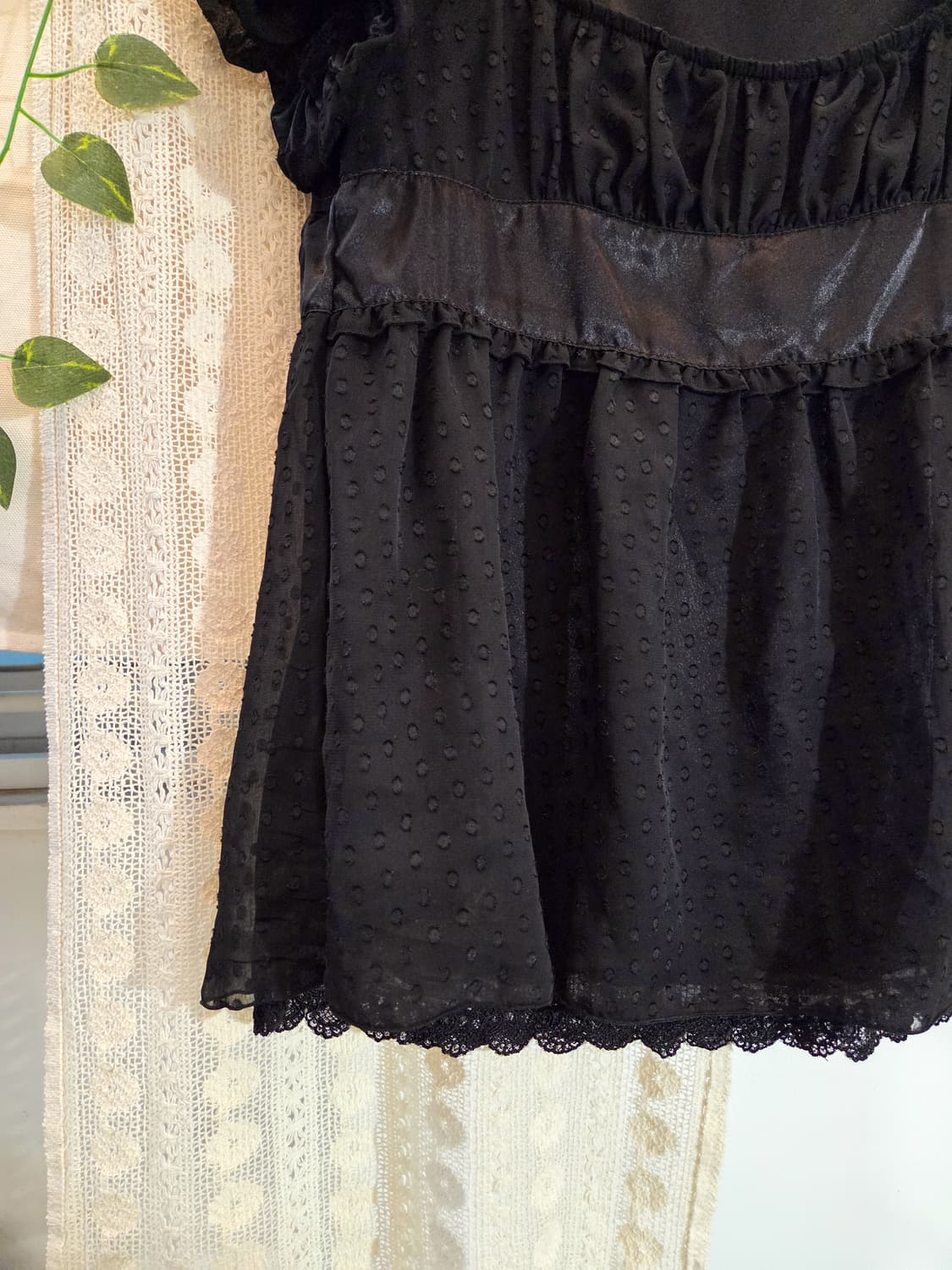 블랙 도트 쉬폰 블라우스 상품이미지3