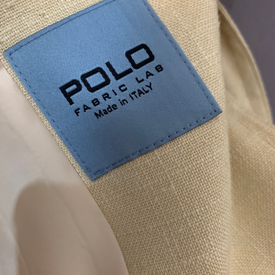 82 타임 22SS 베이지 로고 버튼 크롭 스판 자켓 상품이미지6