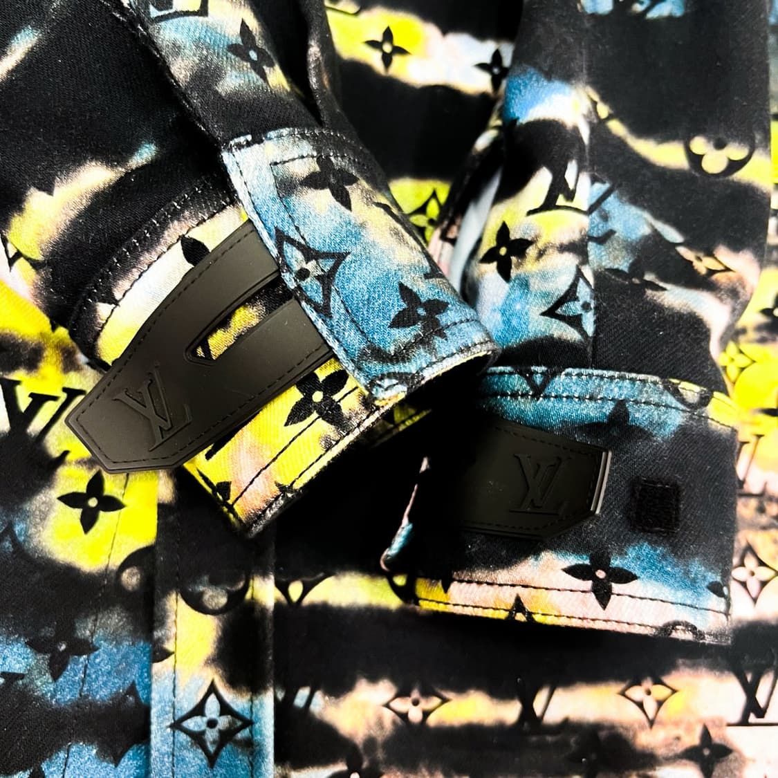 [M/매장판] 루이비통 모노그램 타이다이 데님 셔츠 자켓 상품이미지6