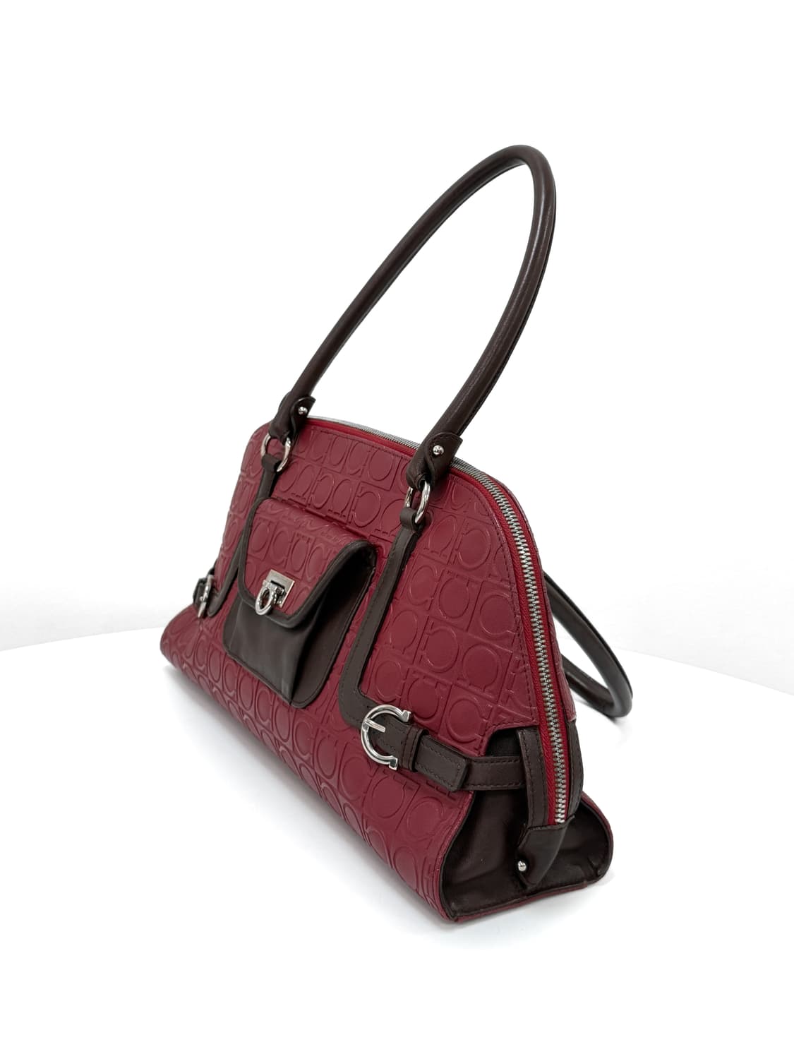 페라가모 간치니 엠보싱 투톤 토트백 상품이미지4