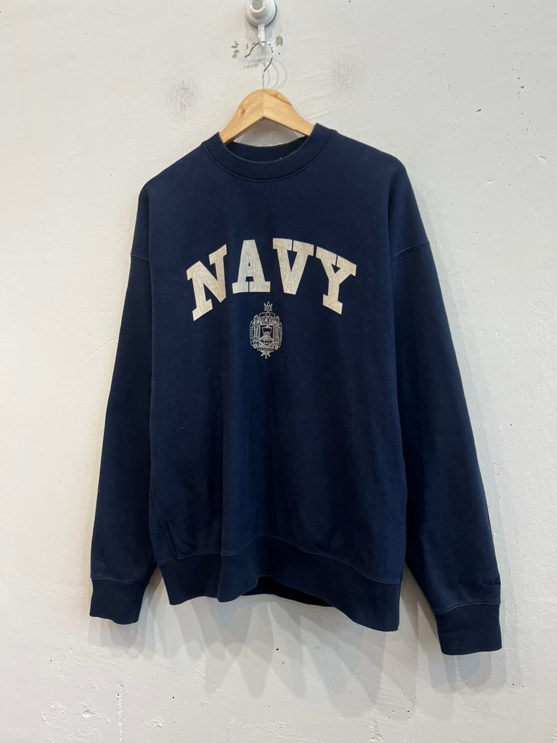 아웃스탠딩 NAVY 맨투맨  상품이미지1