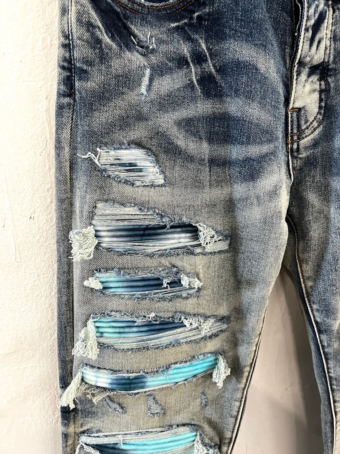 아미리 디스트레스드 이펙트 진 상품이미지3