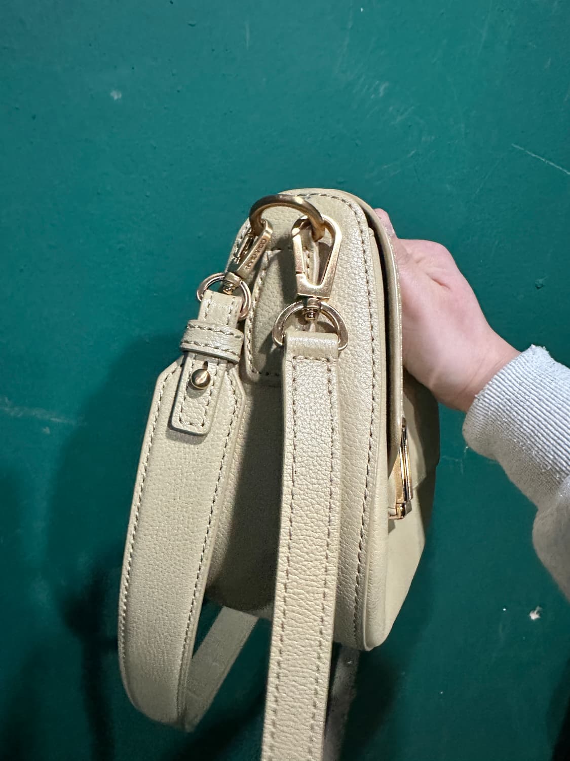 쿠론 가죽크로스백 아이보리 상품이미지6