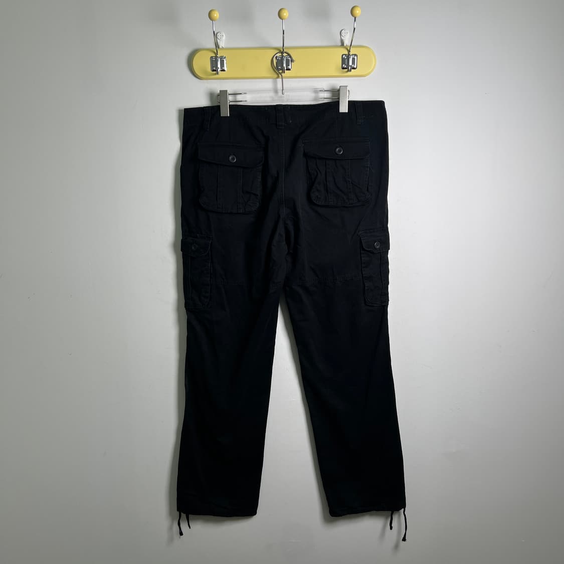 칼하트 wip 블랙 레귤러 카고 팬츠 상품이미지2
