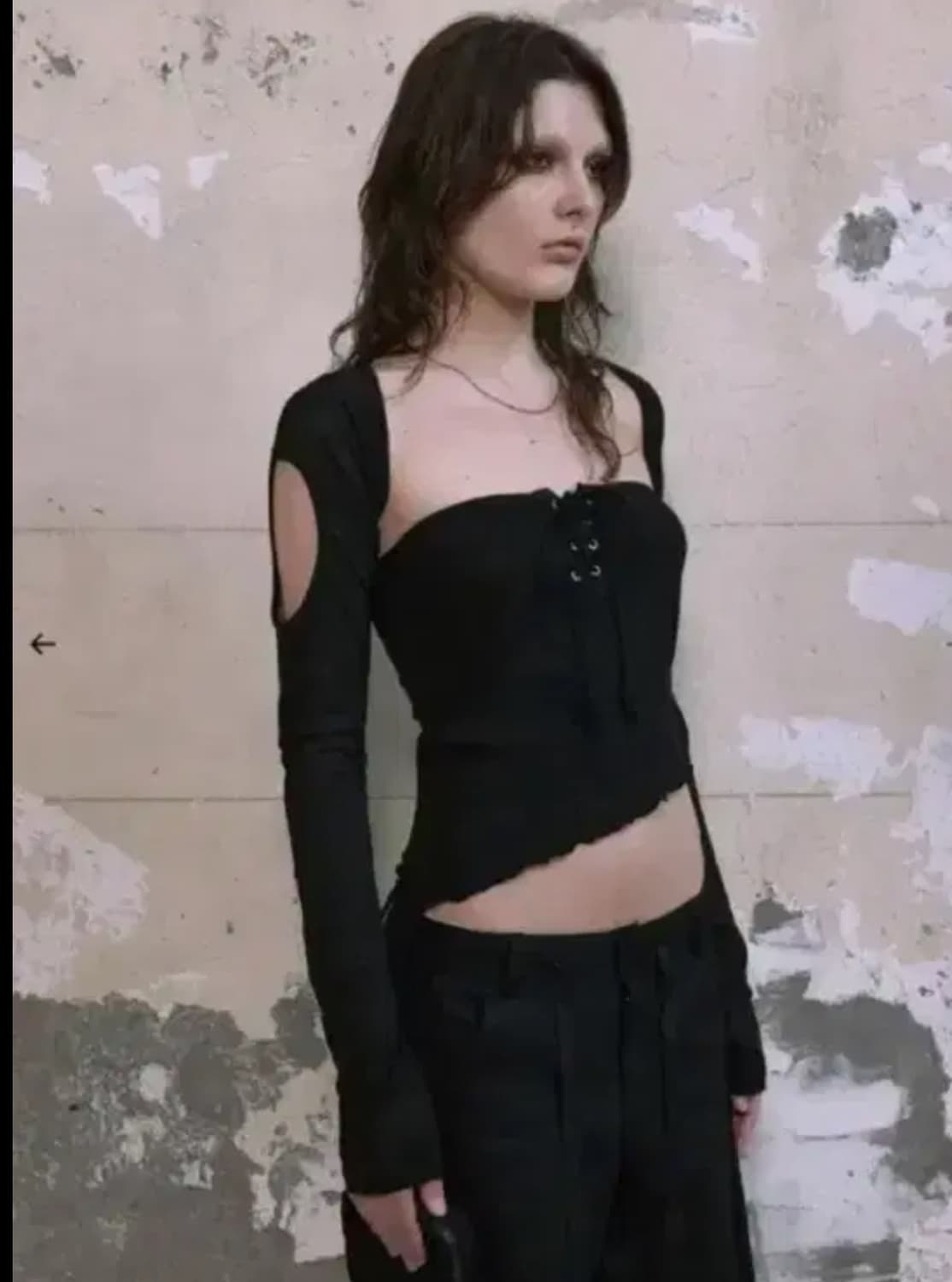 (새상품) 보헤미안서울 보헴서 슬리브 홀 볼레로 블랙 컷아웃 가디건 상품이미지1