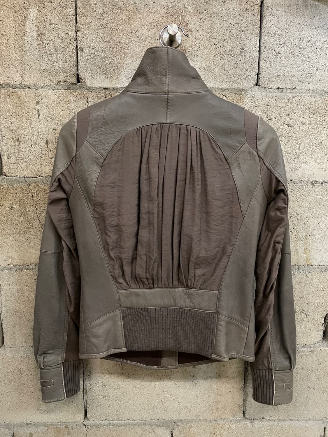 Enchantement High Neck Leather Jacket 상품이미지4