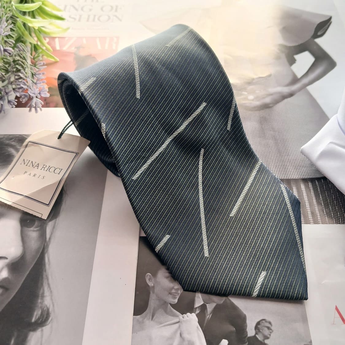 니나리치 실크 다크그린 패턴 넥타이 9.2cm 새상품 A18652
 상품이미지2