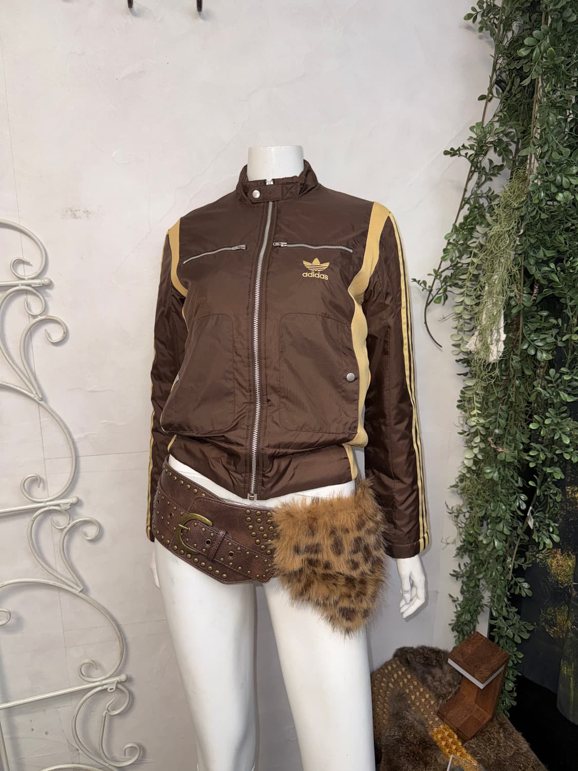 Adidas brown y2k oldschool track jumper 상품이미지1