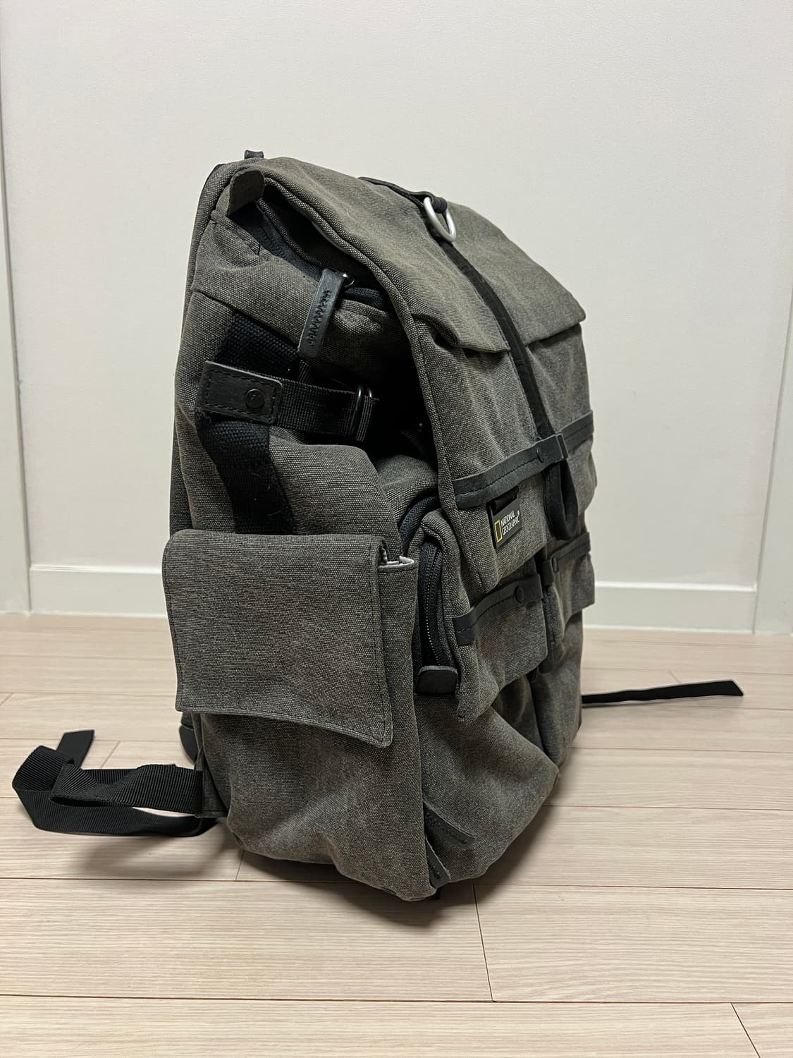 내셔널지오그래픽 빈티지 멀티 포켓 백팩 / 카메라 수납 가능 상품이미지2